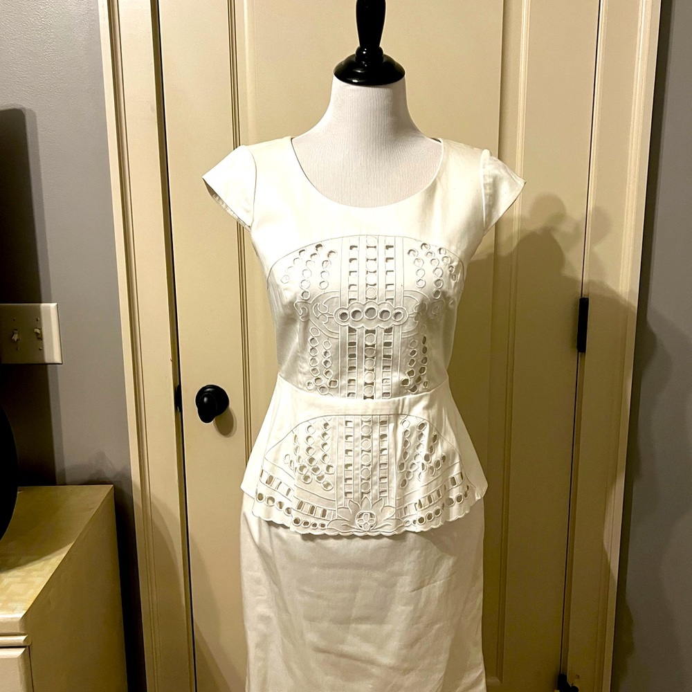 Antonio Melani- size 4, elegant white dress with zipper back. Like new